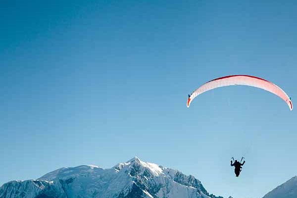 chalets-huttopia-vallouise-activites-montagne-parapente-1